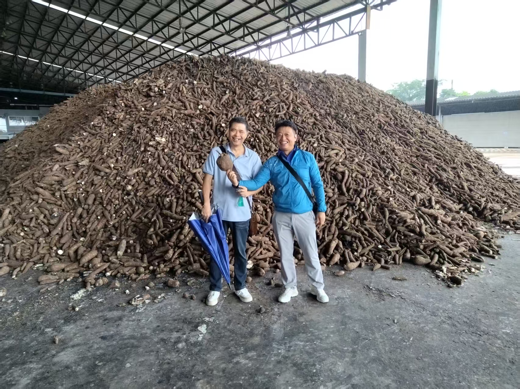 淀粉世界网木薯产业考察团拜访泰国淀粉工厂